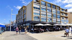 LE GRAU D'AGDE - Marche - Quai - Plage (54)